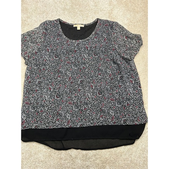 Michael Kors Tops - Michael‎ Kors Top Women's XXL Black White Red Floral Split Back Blouse
